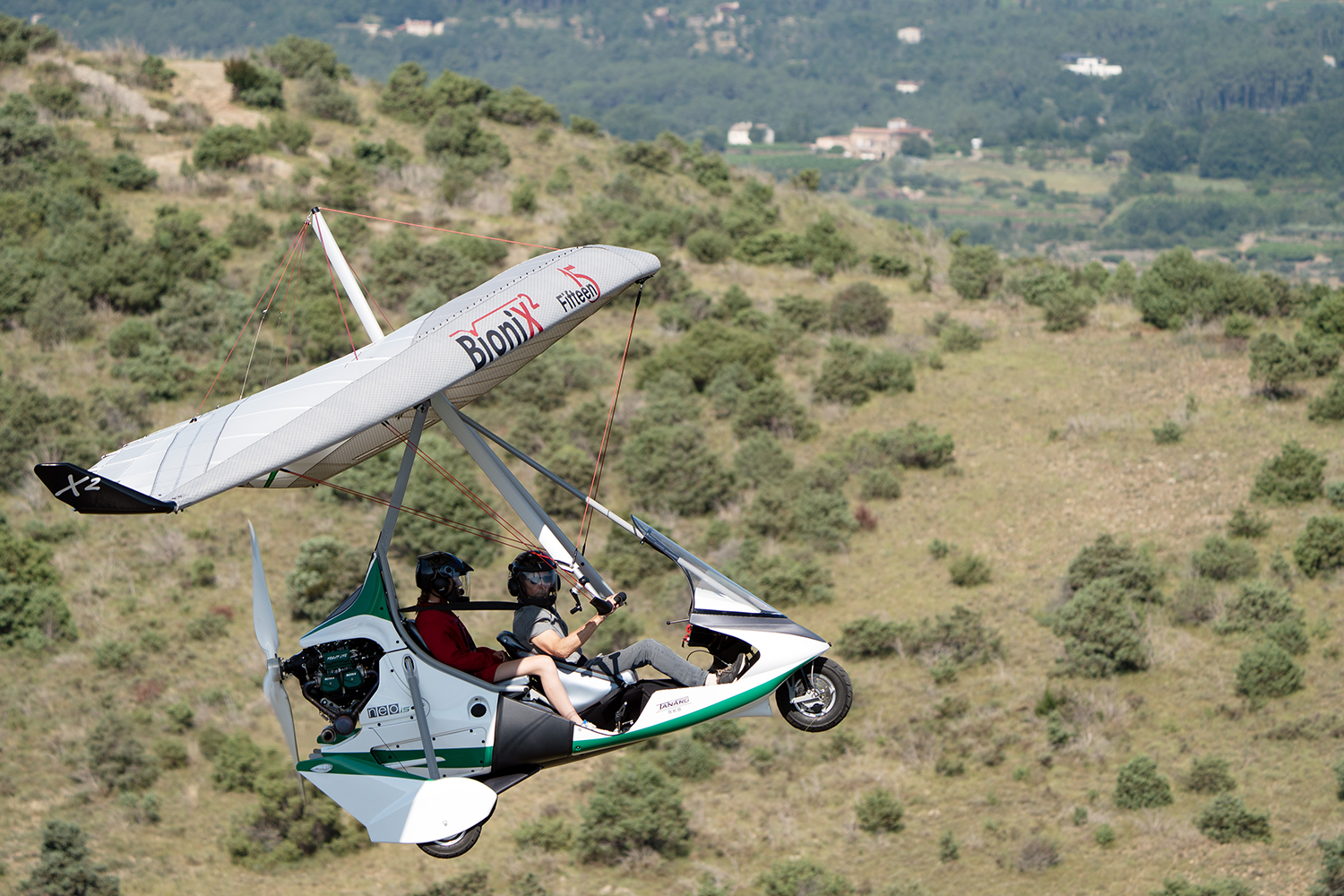 fly/en-vol-bionix2-15-tanarg-neo-product-ulm-pendulaire-microlihgt-ultralight-trike-wing-3.png
