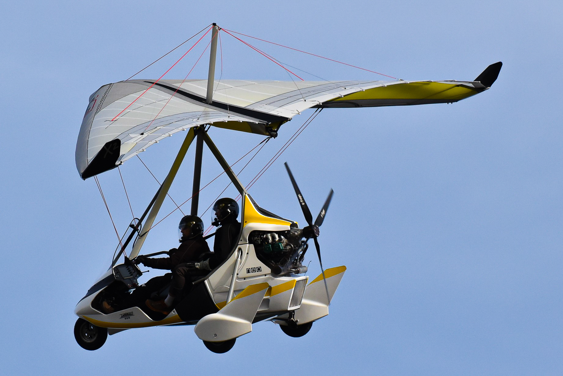 fly/en-vol-bionix2-tanarg-neo-en-vol-in-fly-ulm-pendulaire-ultralight-trike-wings-2.jpg