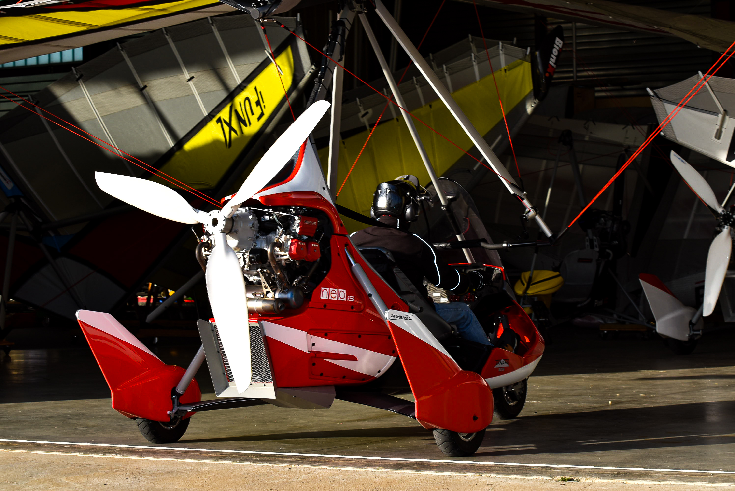 fly/lifestyle-binox2-tanarg-neo-lifestyle-ulm-pendulaire-ultralight-trike-wings-1-2.jpg